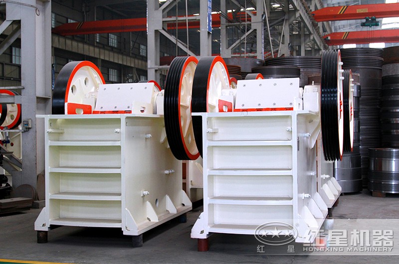 顎式破石機焊接機架結(jié)構(gòu)，牢固可靠