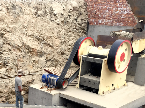 大石頭破碎機詳細(xì)型號及報價